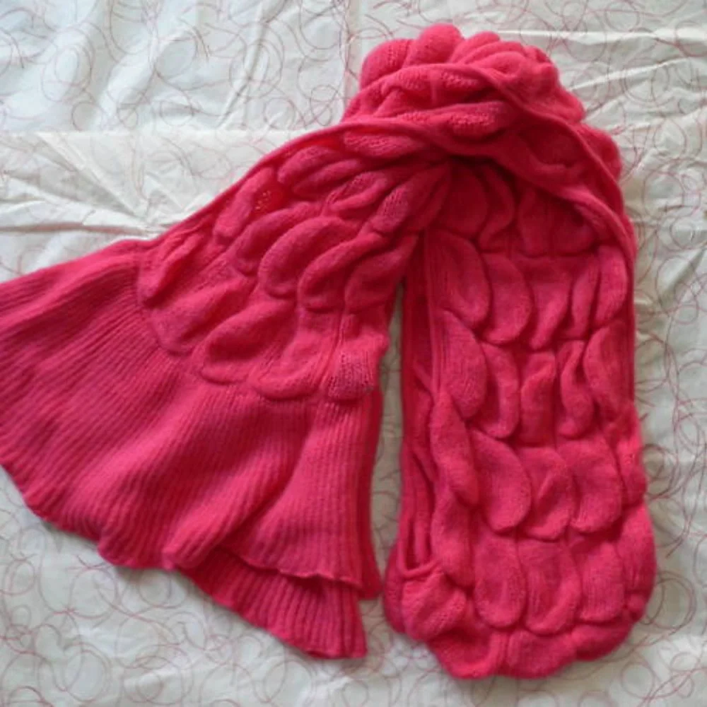Anthropologie Long Pink Winter Scarf Extra Soft & Cozy Bubble Wrap Renee's NYC
